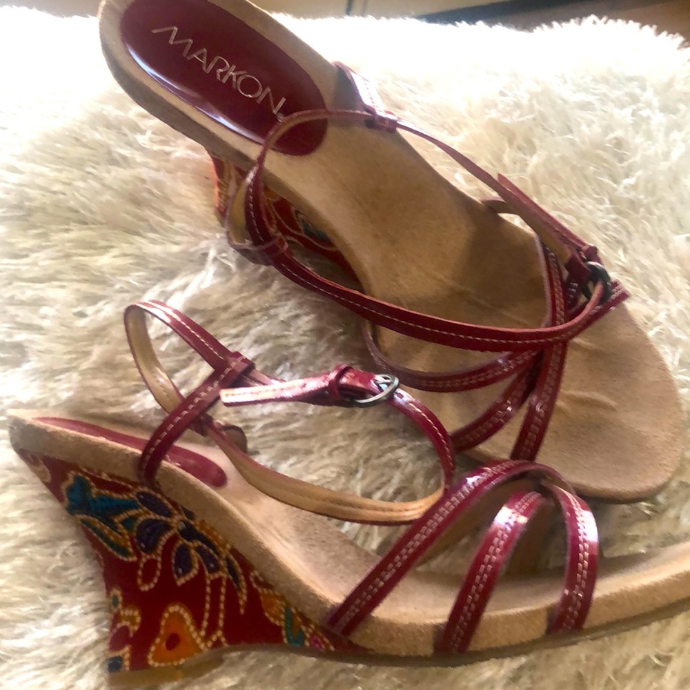 Markon red patent/red floral 3” heel